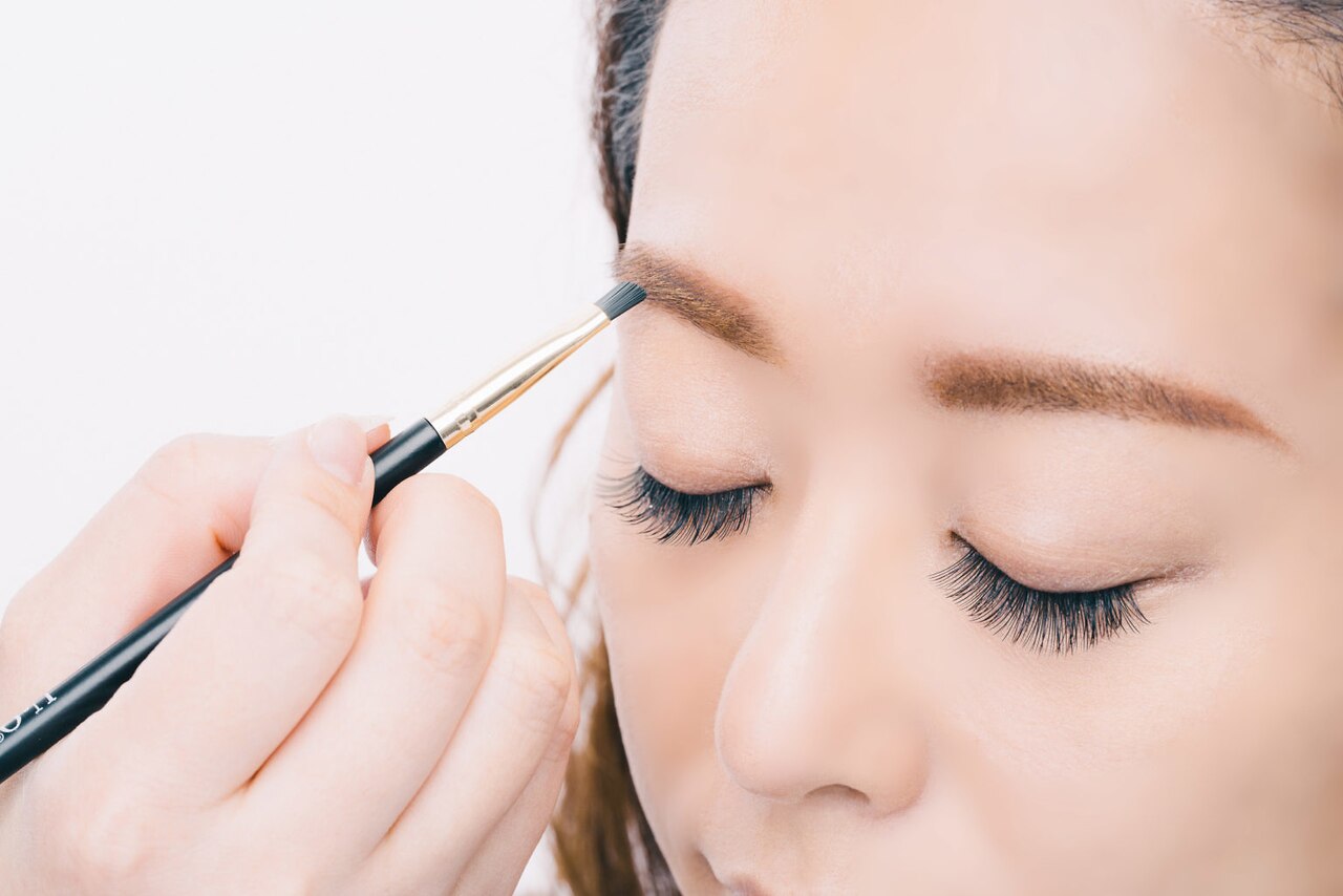 目の形から見つける似合う眉毛